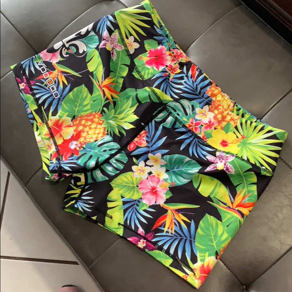 Barbell voodoo booty shorts